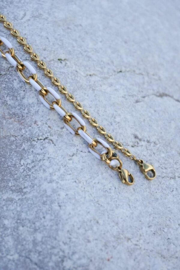 White chain bracelet gold